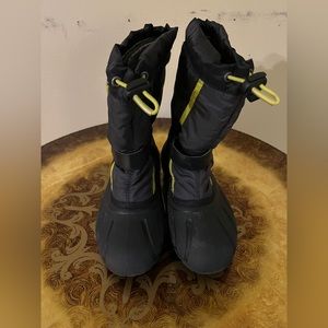 Sorel boots for boy